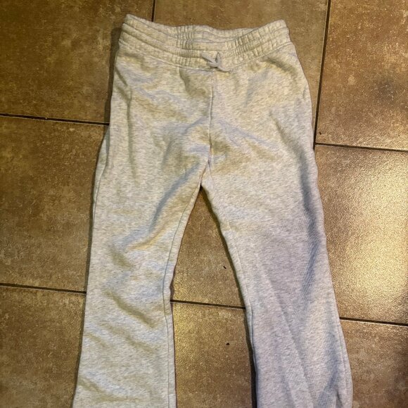 H&M Girls flare leg sweatpants - Picture 1 of 2